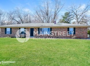 17813 Old Jamestown Rd, Florissant, MO 63034