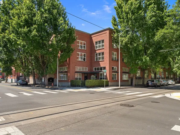 1009 NW Hoyt St APT 201, Portland, OR 97209