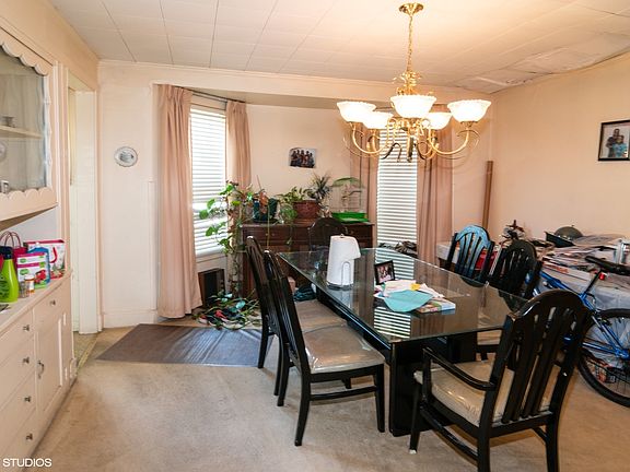 5th image of 422 S 15th Ave