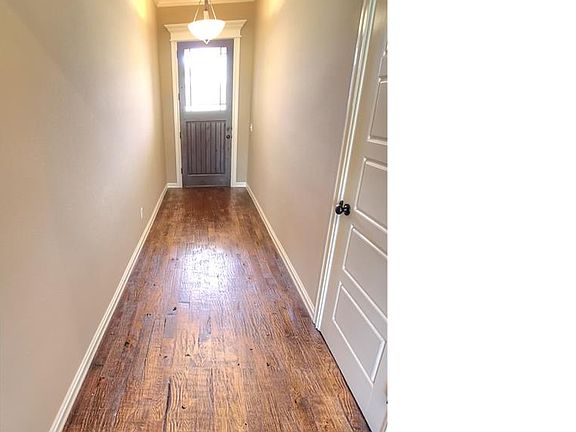 3rd image of 9409 N 104th Ave E