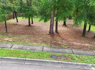 209 Wicklow Dr, Dothan, AL 36303