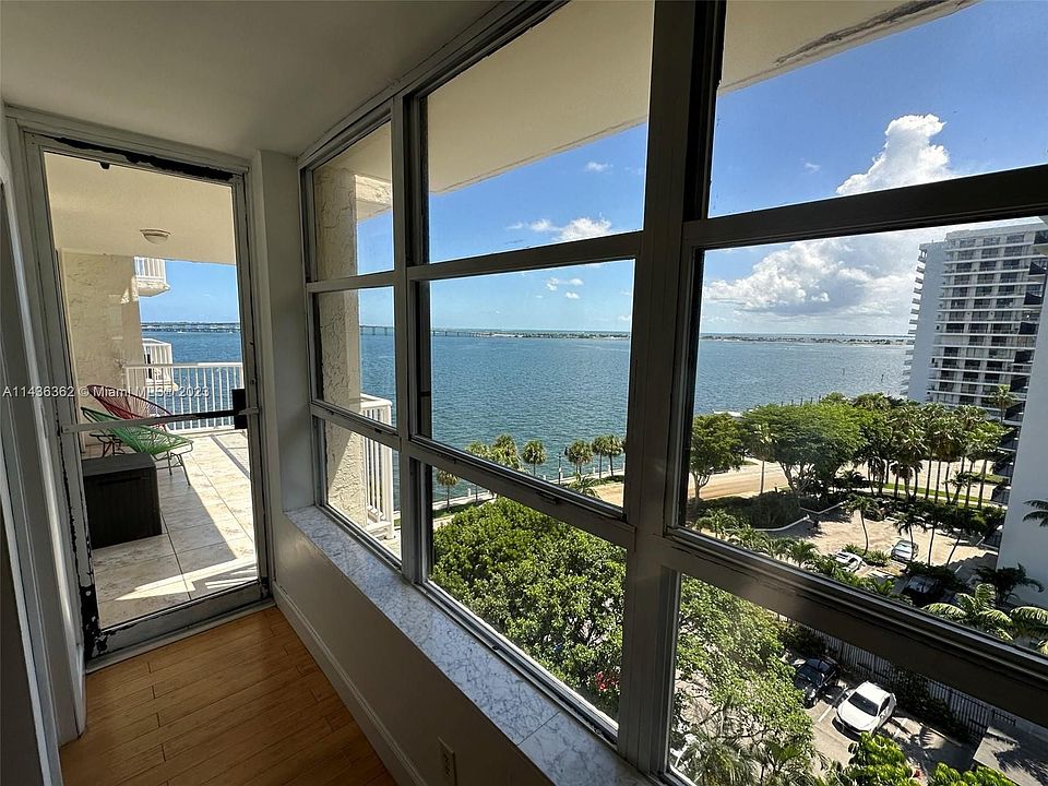 1st image of 1440 Brickell Bay Dr APT 904