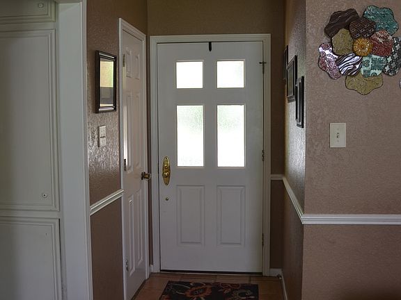 4th image of 668 Oldham Ct W