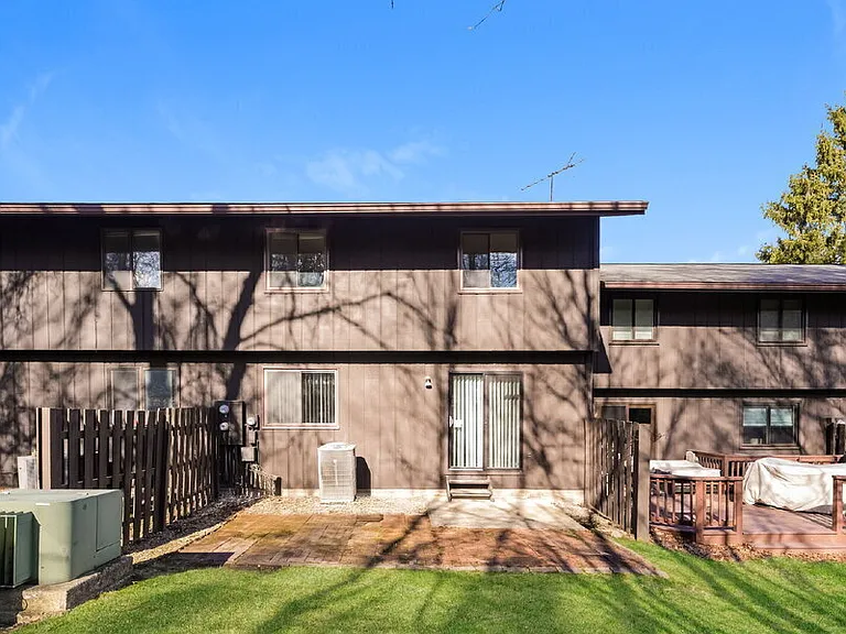 9471 Madison Ln — Photo 16