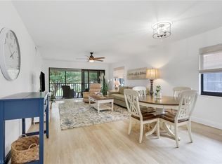 4955 Pepper Cir #B-208, Naples, FL 34113