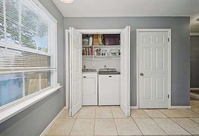 1119 Mill Lake Quarter — Photo 27
