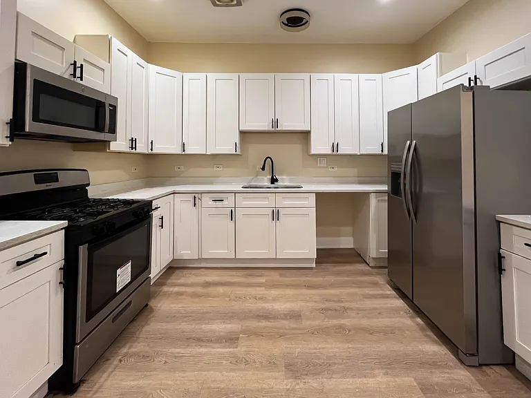 1234 S Central Park Ave #2R — Photo 1