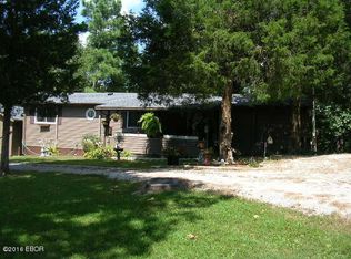 135 Cedar Ln, Tunnel Hill, IL 62972