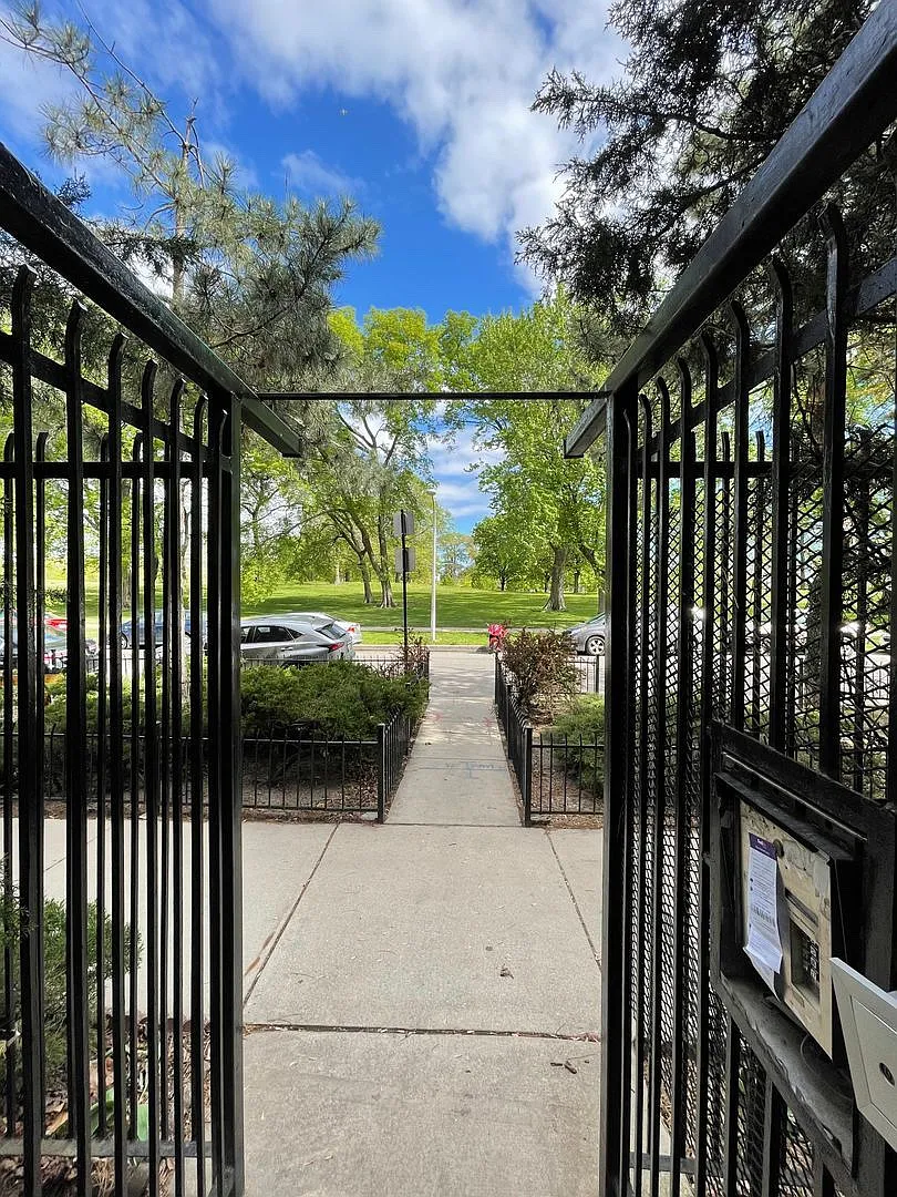 1 bed, $1,400 — Photo 1