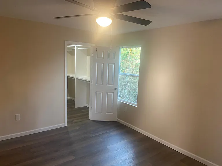 102 Hilltop Dr — Photo 10