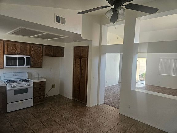 5th image of 15108 Laurel Wood Pl