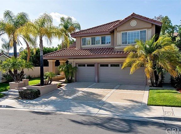 Front of Home with full driveway