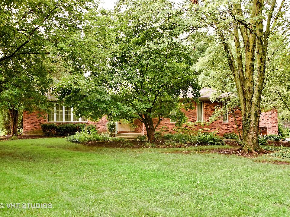 1st image of 899 Saint Andrews Way