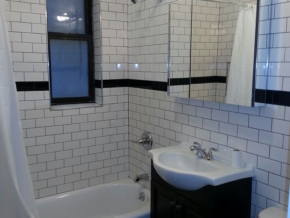 1st image of 3047 29th St APT 6