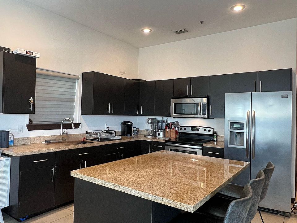 1st image of 4217 Colbath Ave #305-B