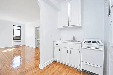 Rented by Artur Gutman, LREB