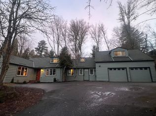 8155 SW Canyon Rd, Portland, OR 97225