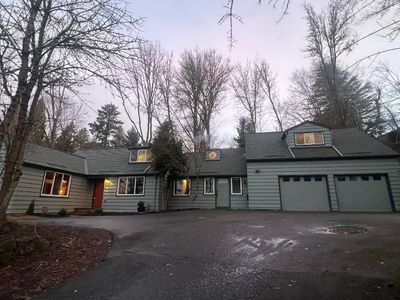 8155 SW Canyon Rd, Portland, OR, 97225