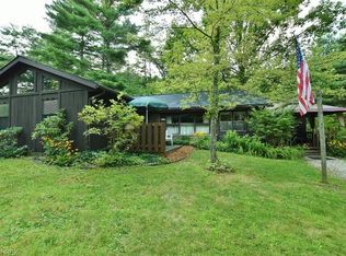 9137 N Shore Dr NE, Mineral City, OH