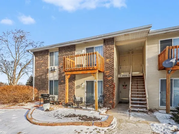 2600 Light Rd APT 207, Oswego, IL 60543