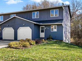1433 Eastview Dr, Coralville, IA 52241