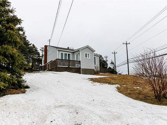 2nd image of 1464 Topsail Road