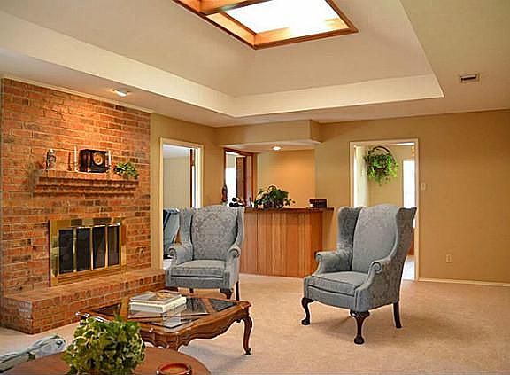 4th image of 2228 Roundrock Dr