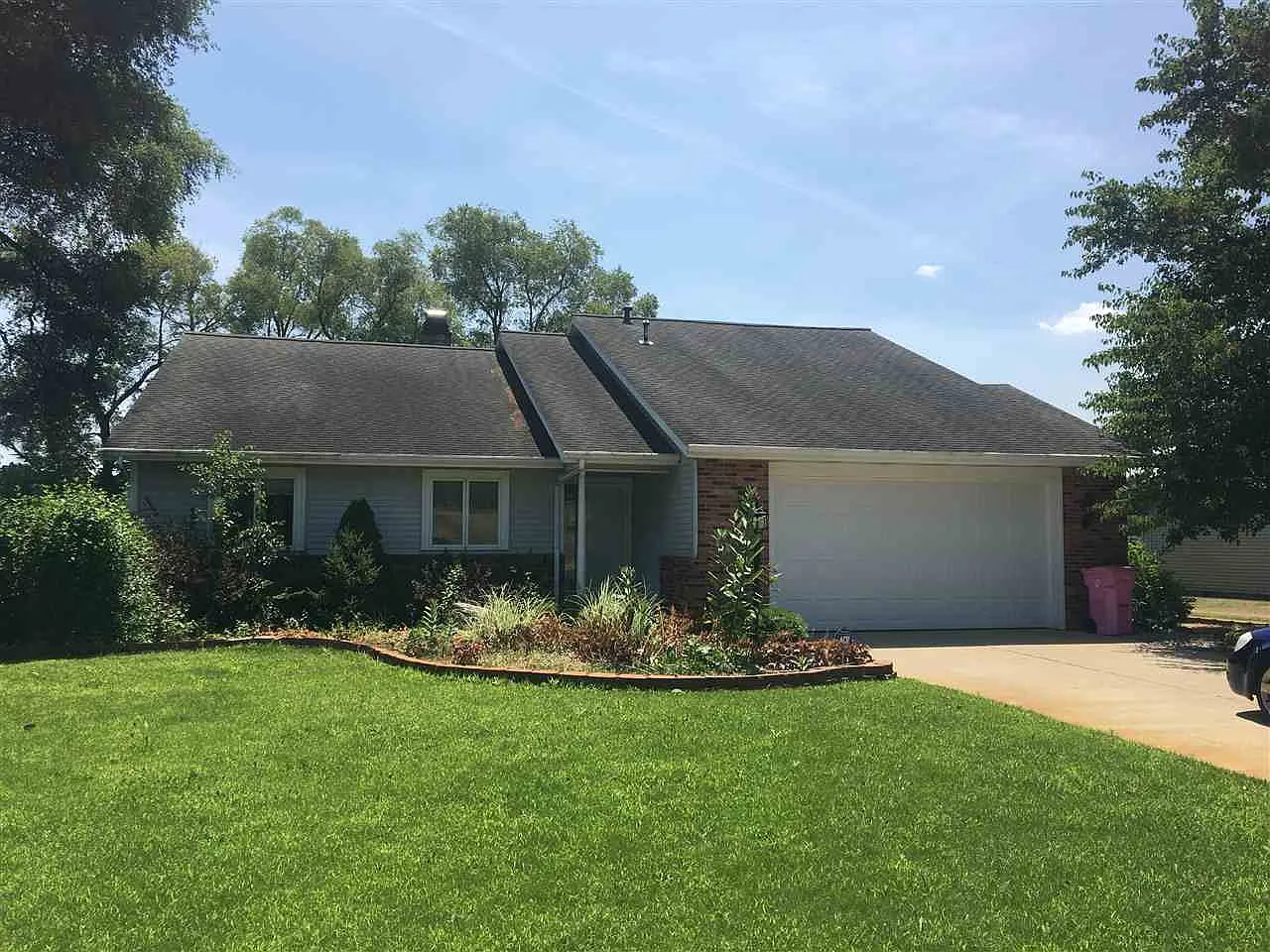3931 E Lakeview Trl photo 1