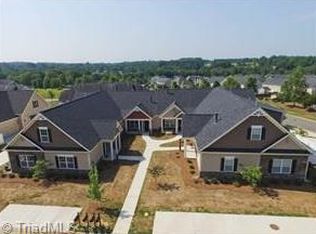 218 Hawks Nest Cir, Clemmons, NC 27012