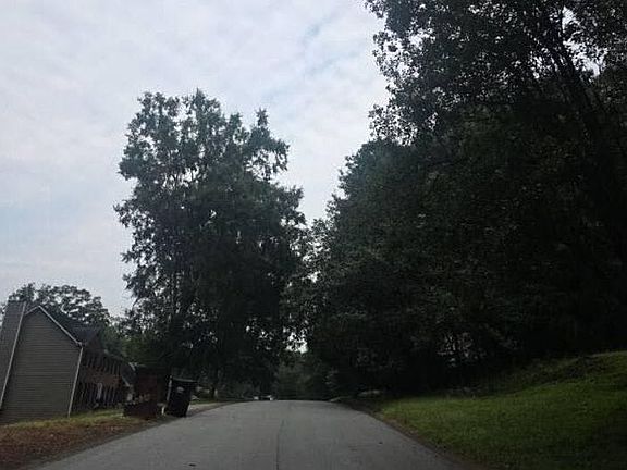 5th image of 3910 Sharpel Ln NW
