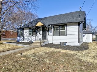 4323 Hickman Rd, Des Moines, IA 50310