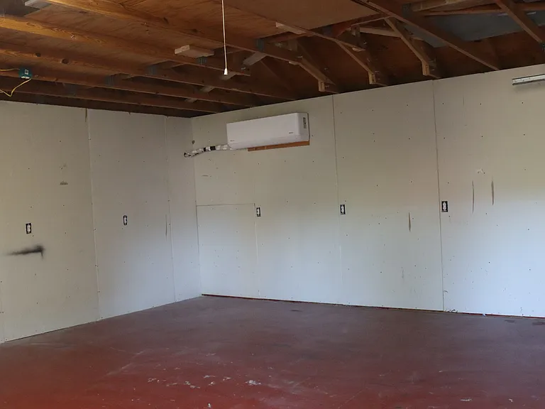 547 SW Rand Dr — Photo 19