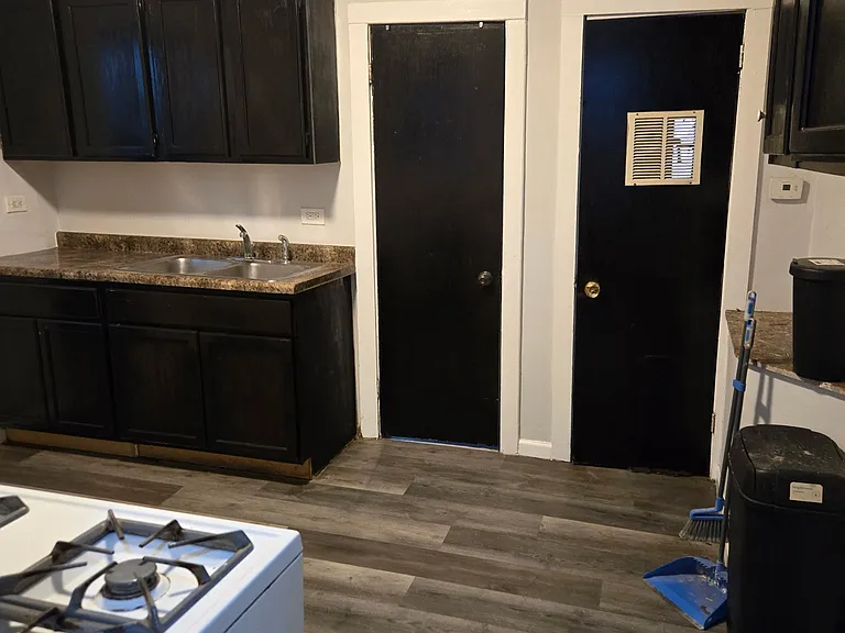 2952 S Farrell St #1R — Photo 3