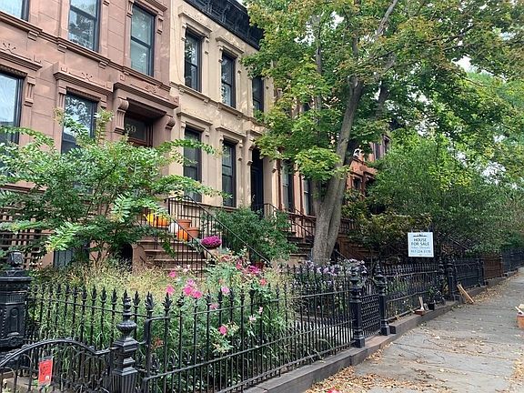 3rd image of 461 8th St #1
