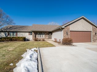 1400 E Capitol Dr, Appleton, WI 54911