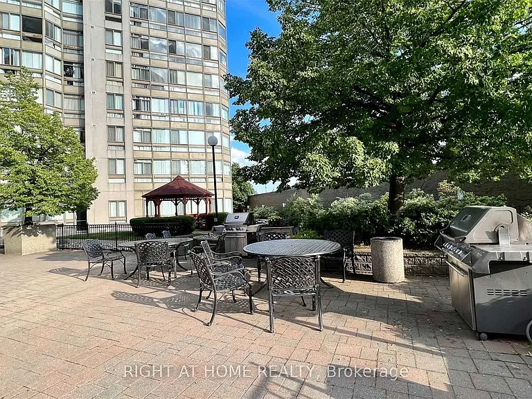 3233 Eglinton Ave E #1406 — Photo 1