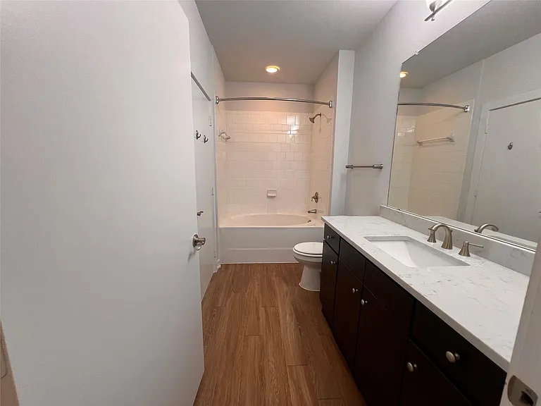 1900 Barton Springs Rd #4041 — Photo 20