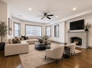 7953 S Essex Ave, Chicago, IL