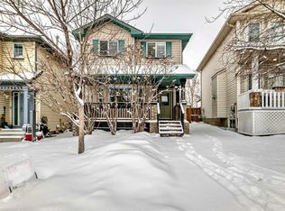 883 SE Arbour Lake Rd NW, Calgary, AB T3G5E8