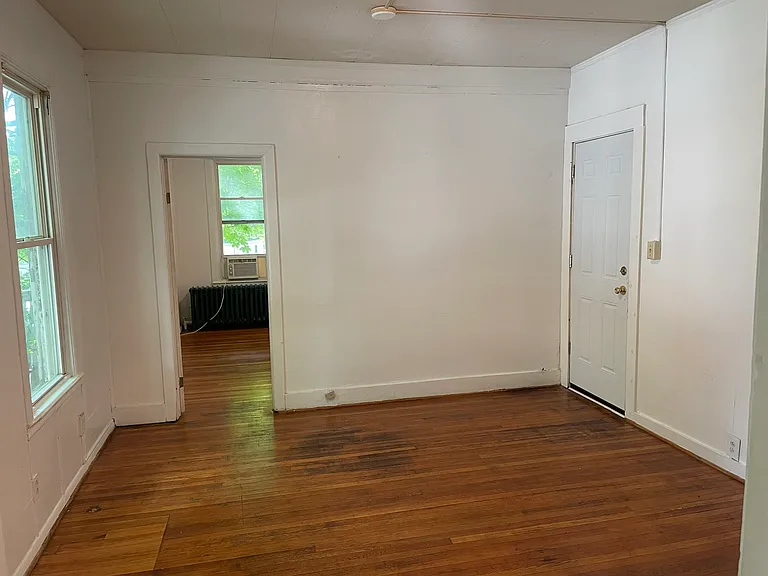 142 S Aurora St #2 — Photo 3