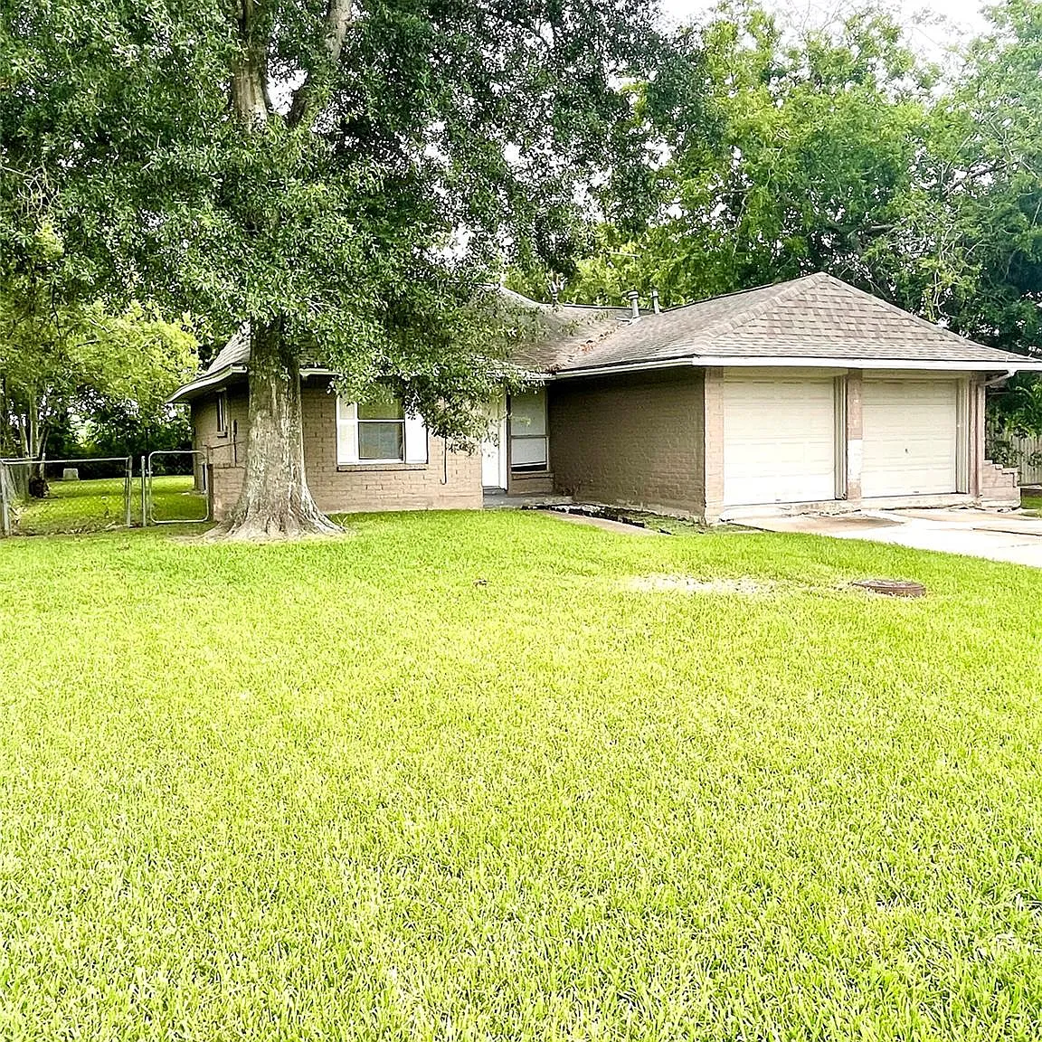3 bed, 1.5 bath, 1127 sqft, $1,600 — Photo 3