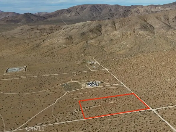 712 Oldenburg Rd, Apple Valley, CA 92307