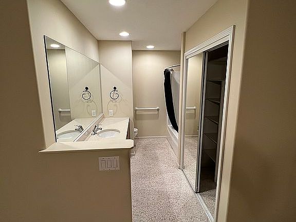 MASTER BED BATH