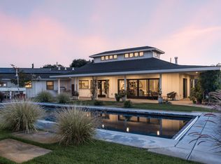 202 Petersen Ln, Petaluma, CA 94952