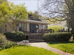 1256 Burlington Dr, Hickory Corners, MI 49060