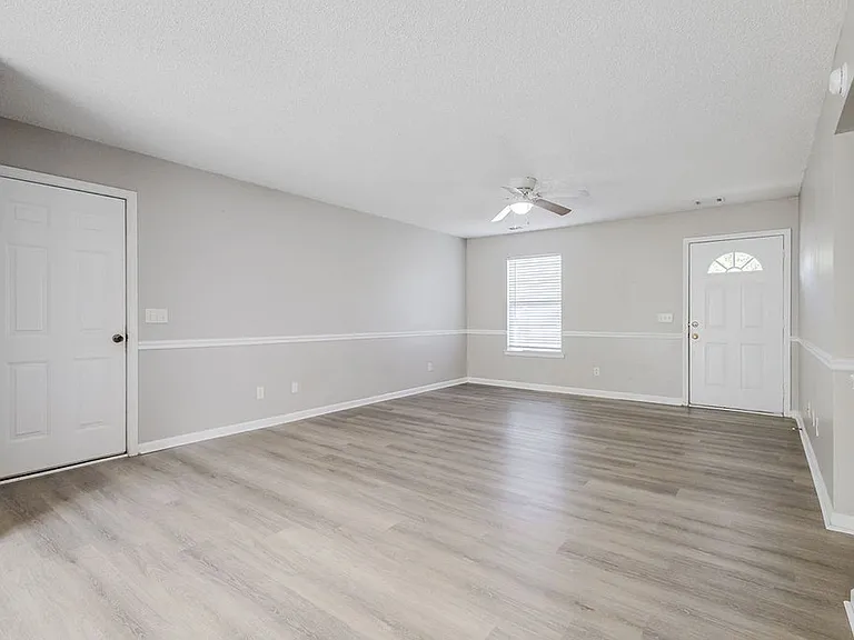 308 Barrister Cir — Photo 8