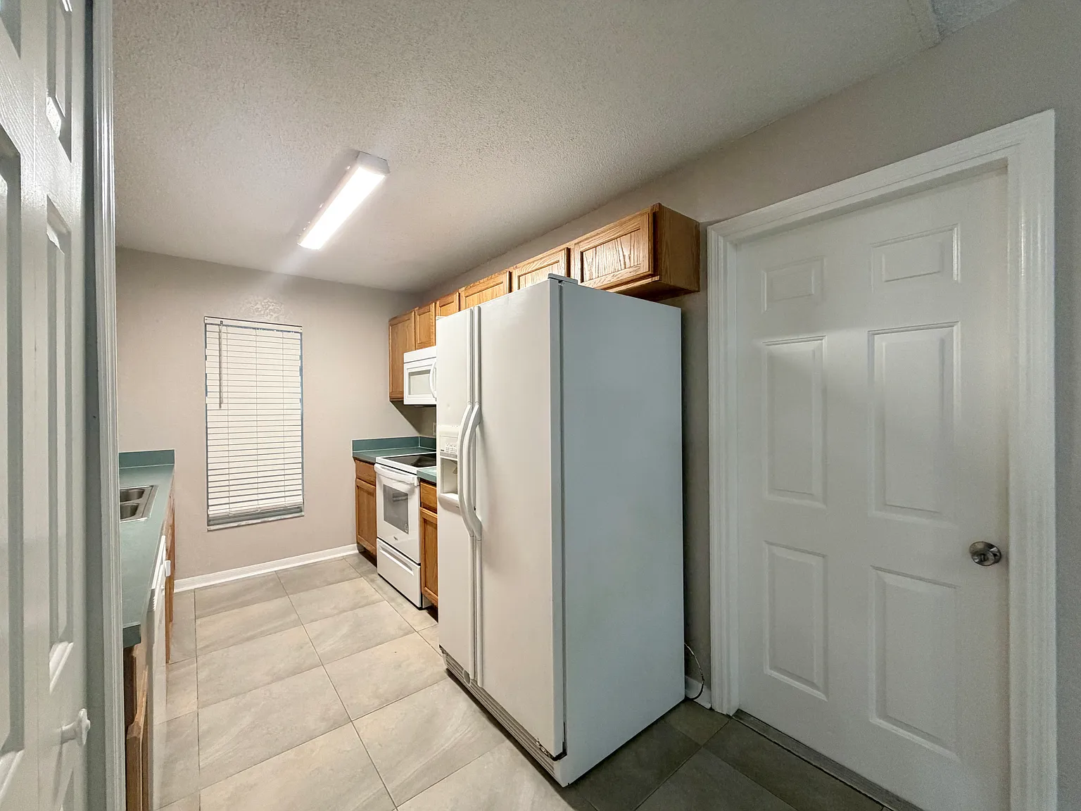 3 bed, 1163 sqft, $1,740 — Photo 3