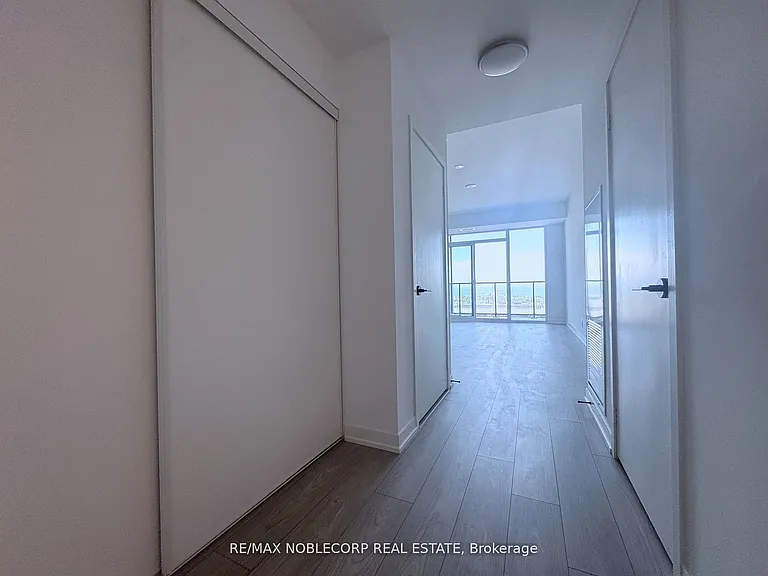 285 Dufferin St #1019 — Photo 3