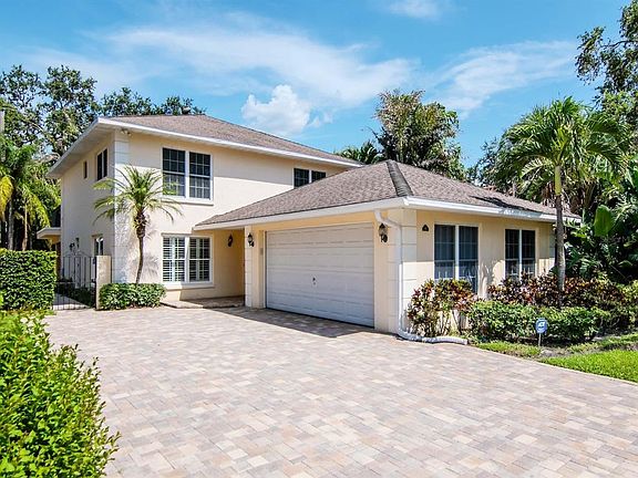 3rd image of 165 Baltic Cir