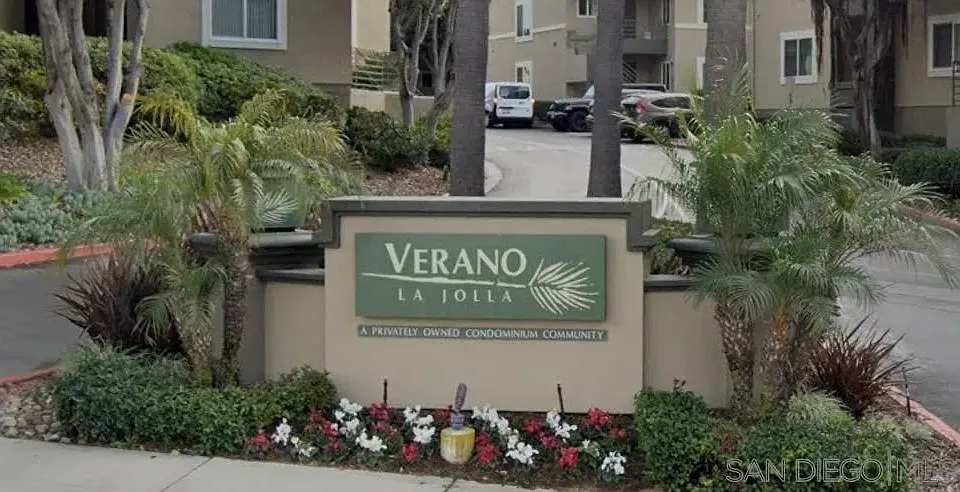 7405 Charmant Dr #2313